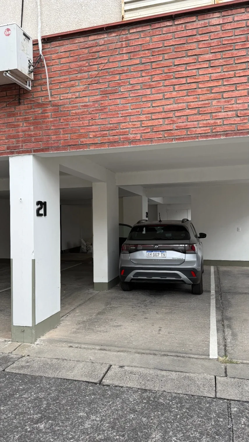 Departamento de 4 dorms. EN VENTA c/ cochera en Dean Funes al 300, Salta - Imagen 4