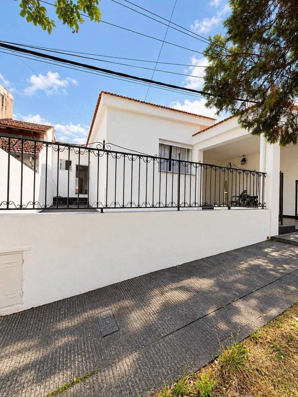 Casa en venta c/ cochera en Tres Cerritos - Imagen 2