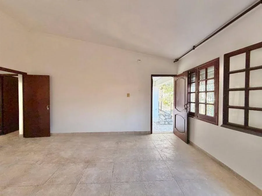 Casa en venta c/ cochera en Tres Cerritos - Imagen 5