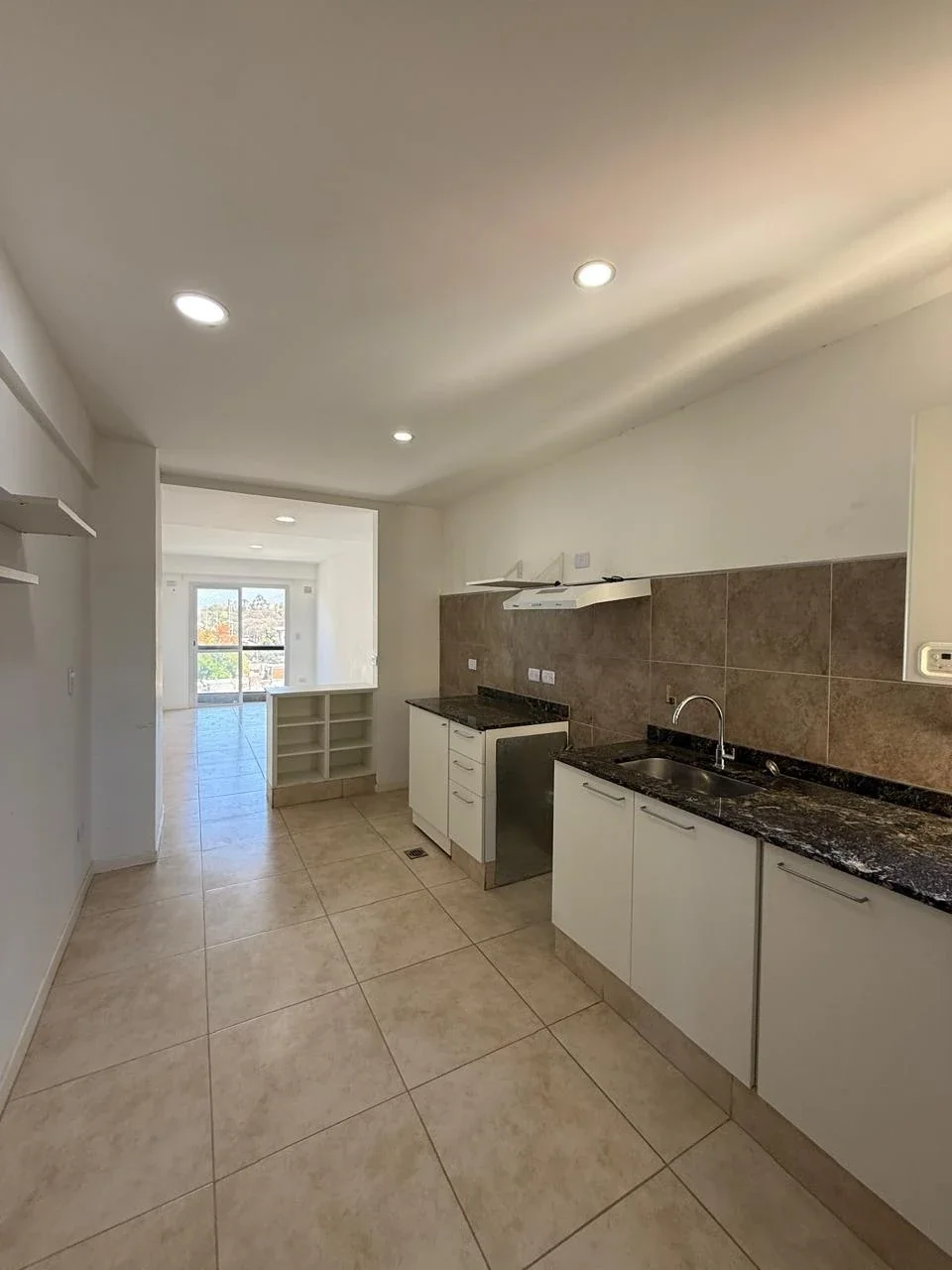 Departamento 2 dorm. en venta c/ cochera en el centro de Salta Capital - Imagen 2