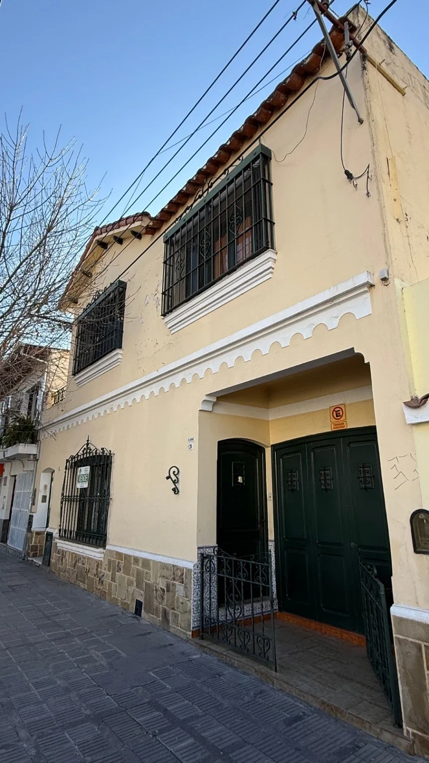 Casa en venta de 4 dorm. con pileta en el Centro de Salta - Imagen 4