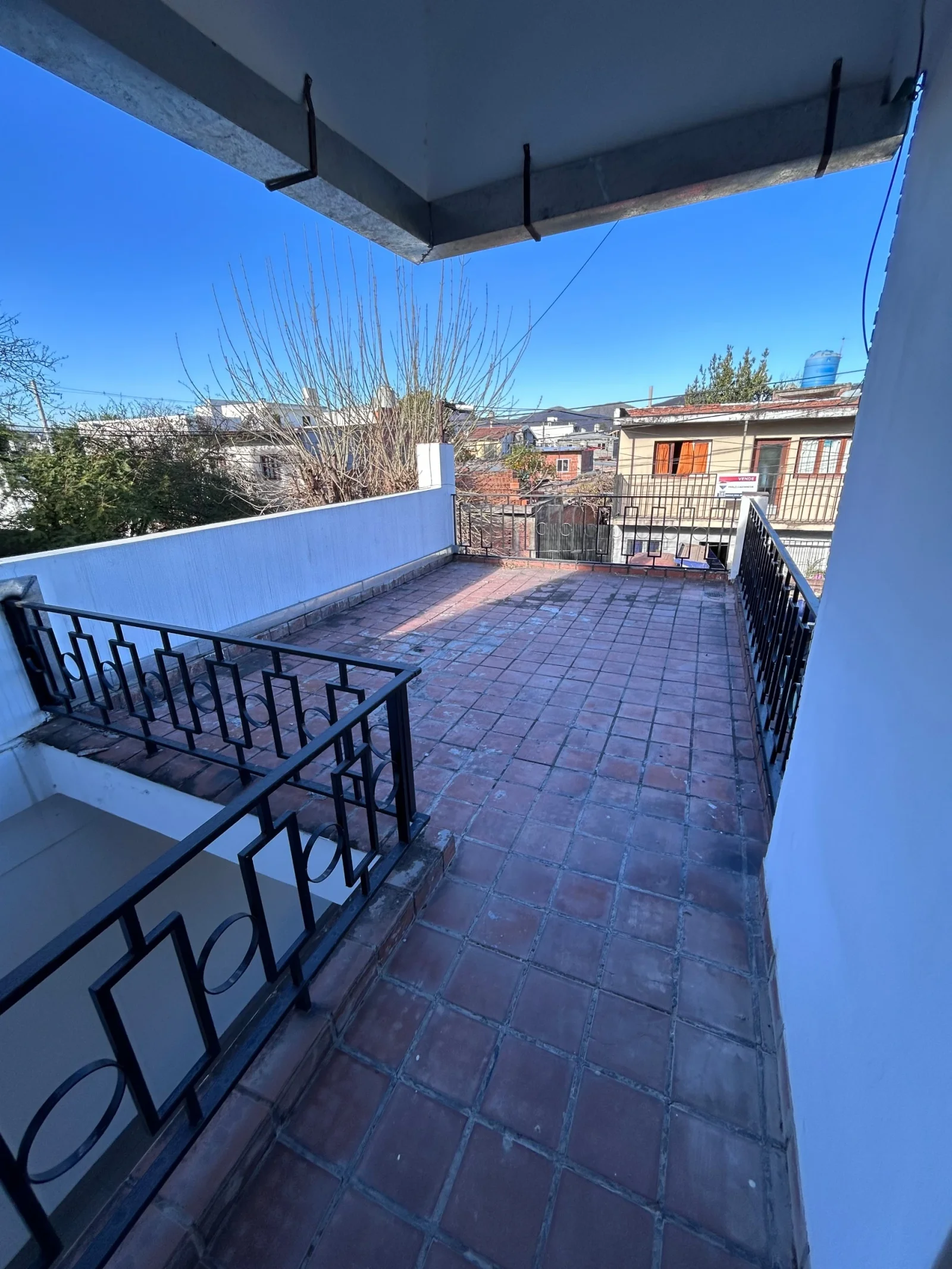 Casa en venta c/ cochera en Centro - Imagen 2