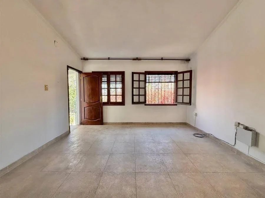 Casa en venta c/ cochera en Tres Cerritos - Imagen 3