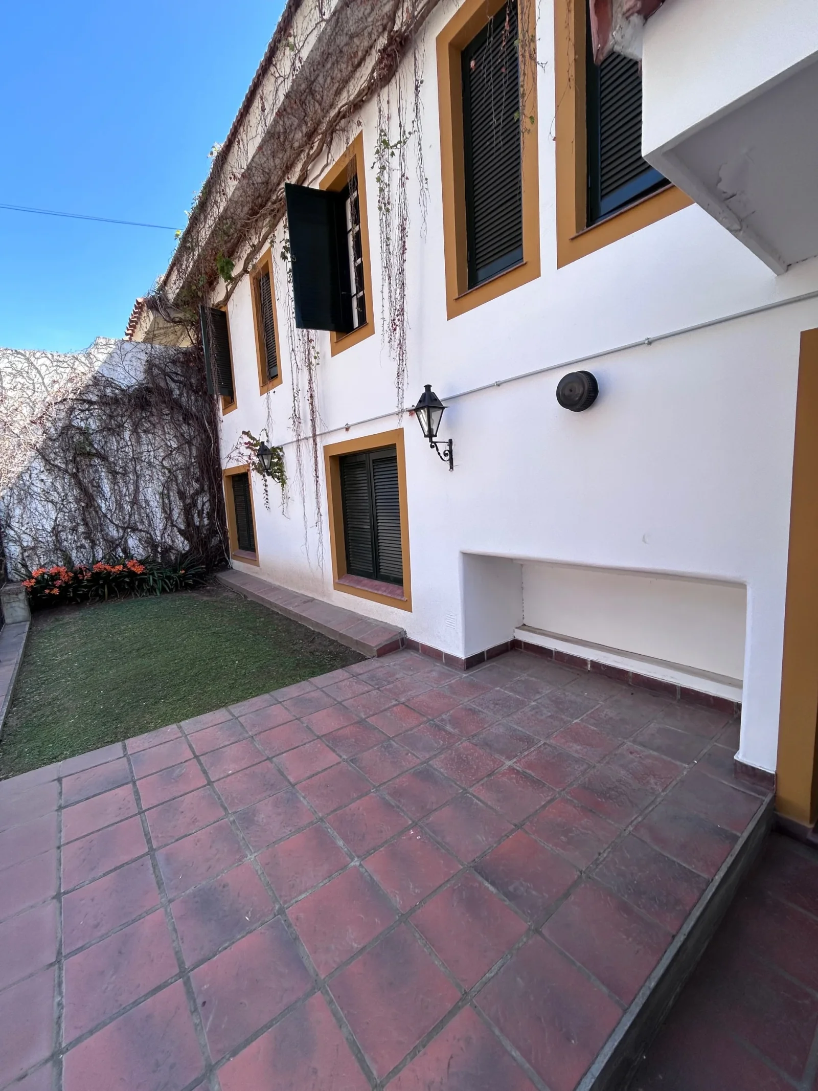 Casa en venta de 4 dorm. c/ cochera en Tres Cerritos, Salta - Imagen 2