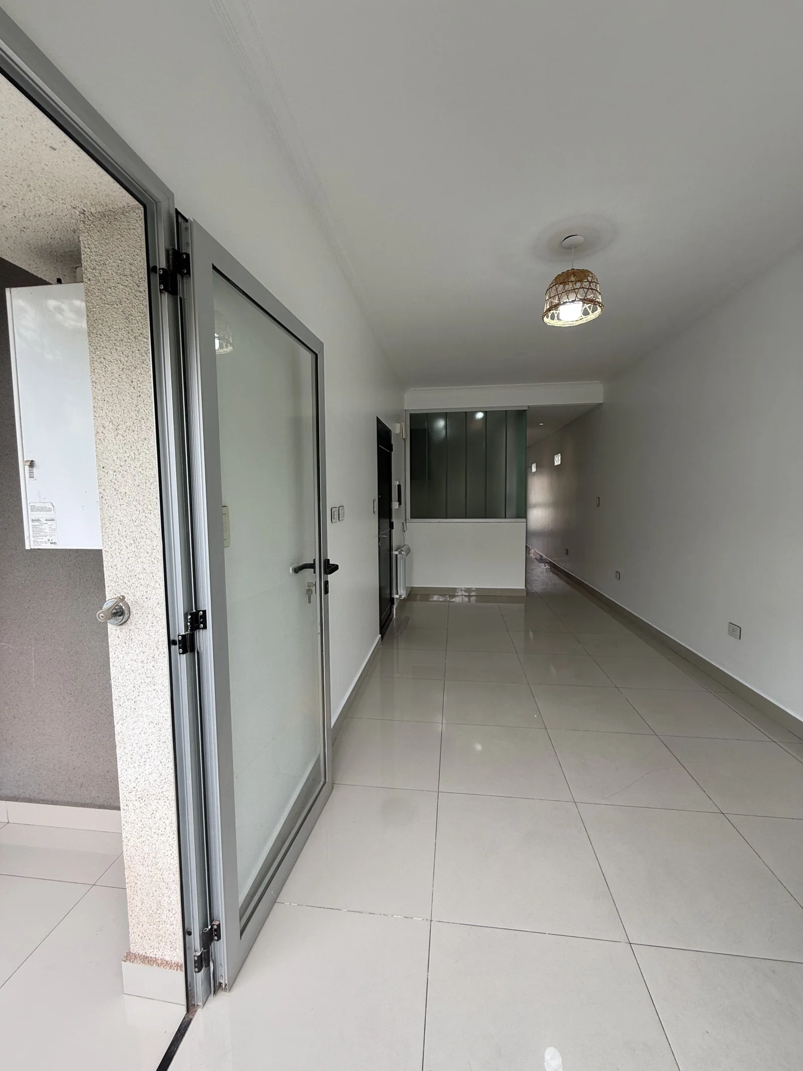 Depto. en ALQUILER de 1 dorm. con balcón en el Centro de Salta Capital - Imagen 3