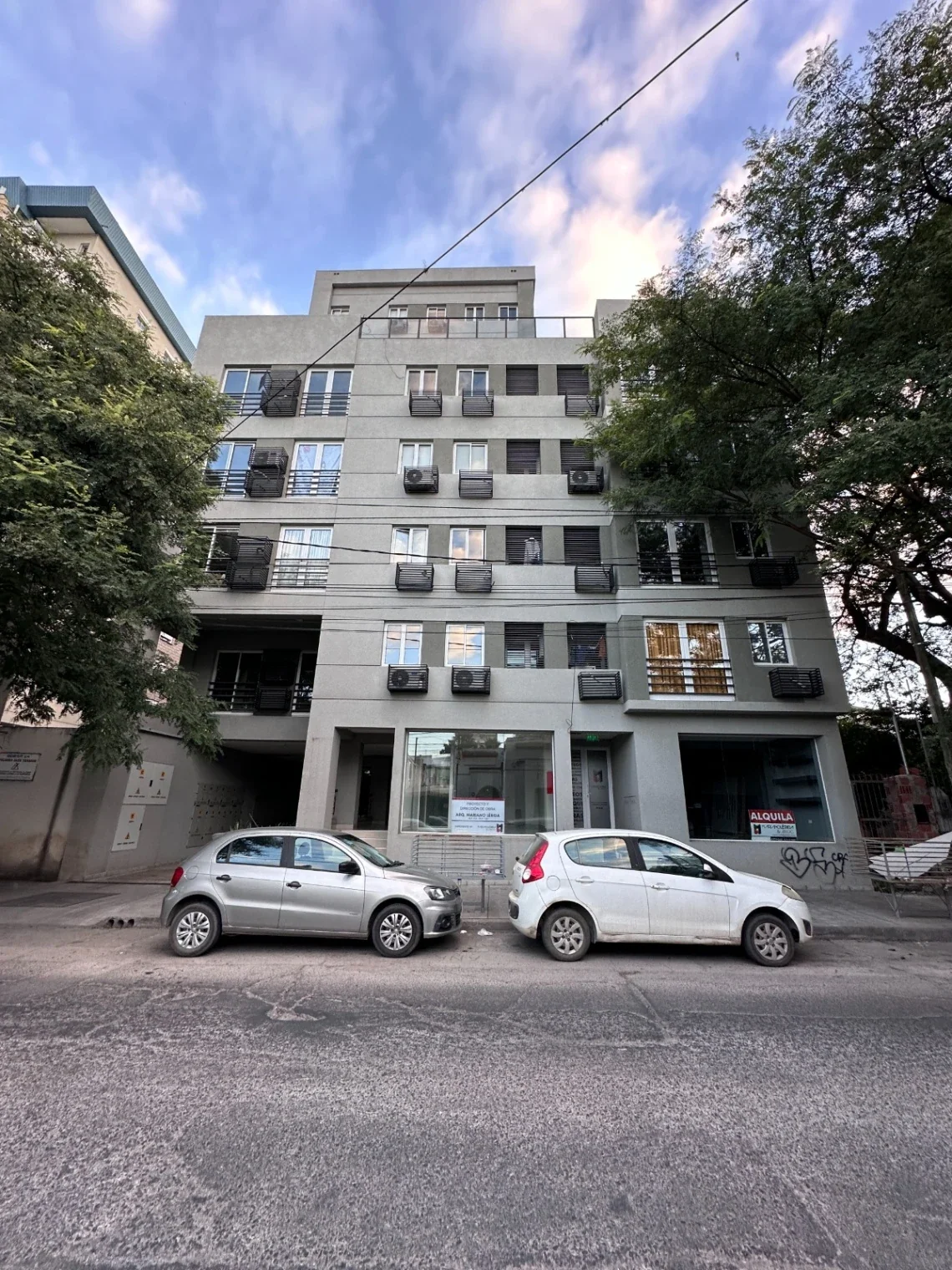 Departamento en alquiler c/ cochera en Centro - Imagen 2