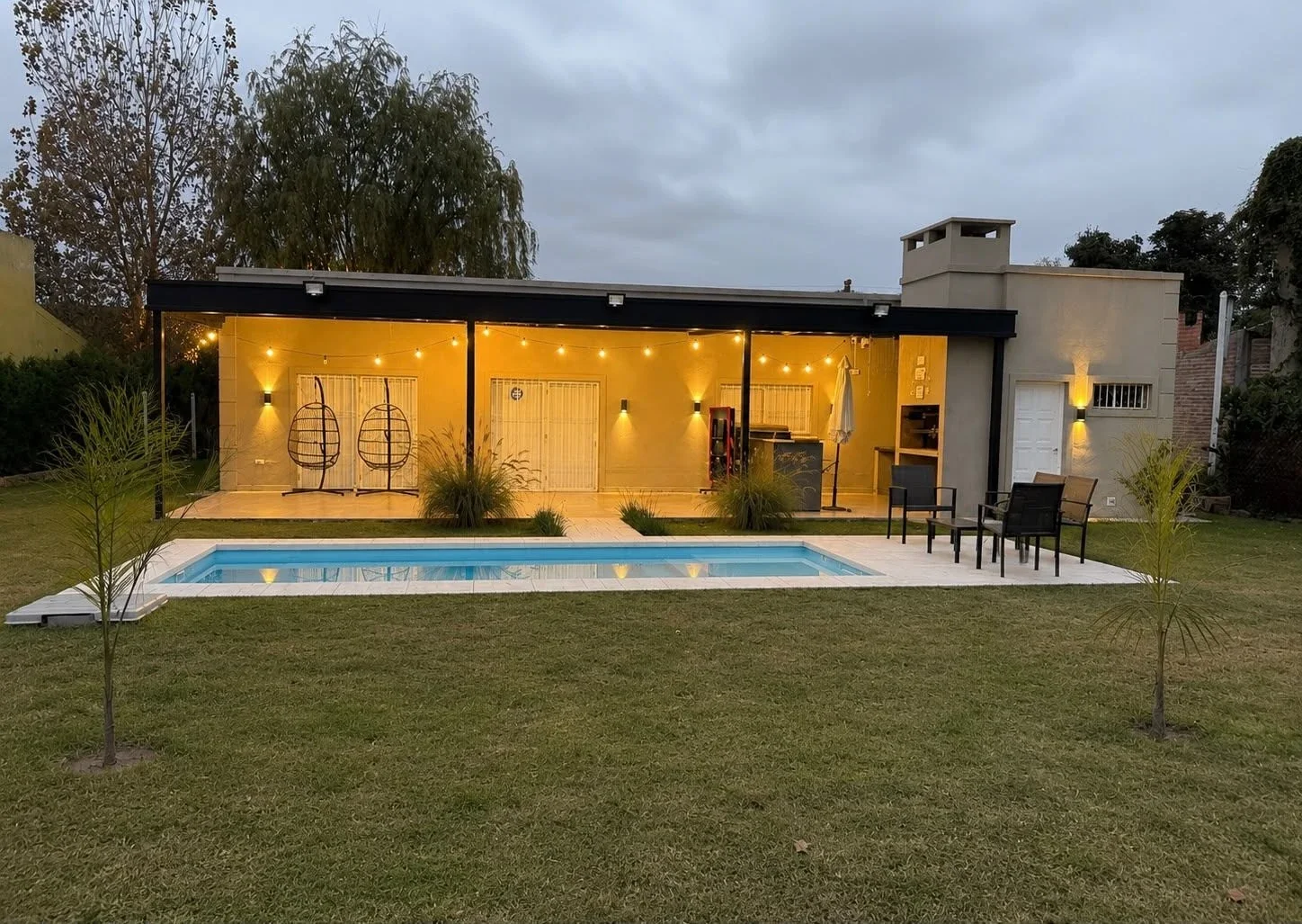 Moderna casa en alquiler de 3 dorm. con pileta en Loteo Miraflores 1, Cerrillos - Imagen 2