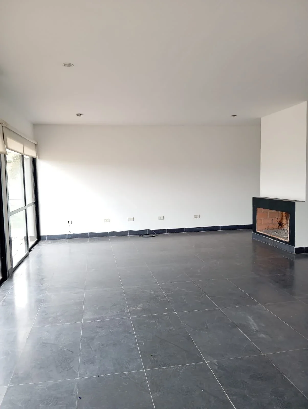 Casa en alquiler de 3 dormitorios en Valle Escondido - Imagen 3