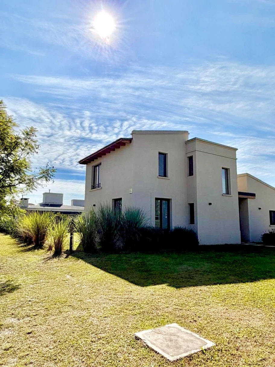 Casa en alquiler de 3 dormitorios en Invernadero, San Lorenzo Chico - Imagen 2