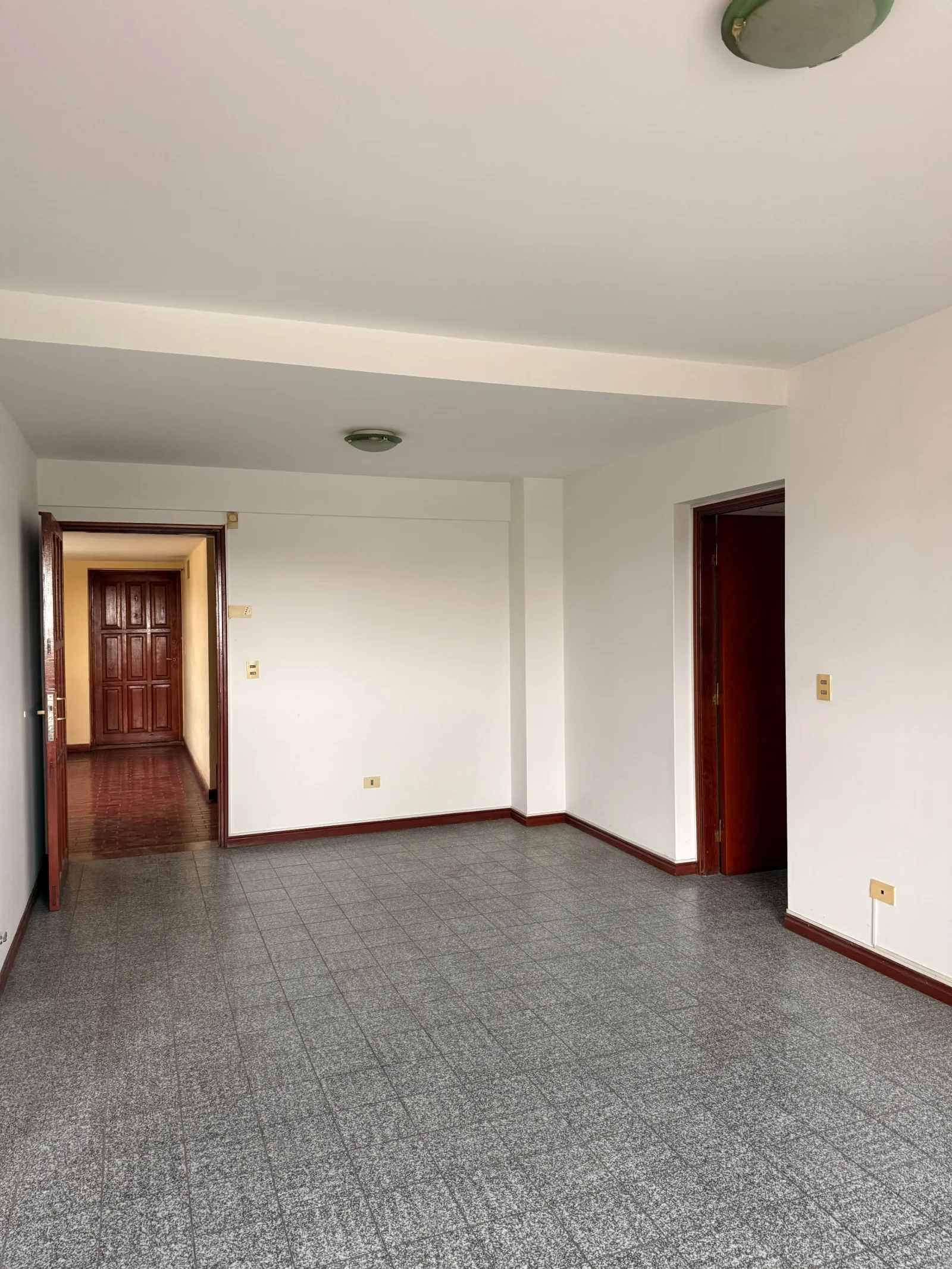 Departamento en venta c/ cochera en Centro - Imagen 2