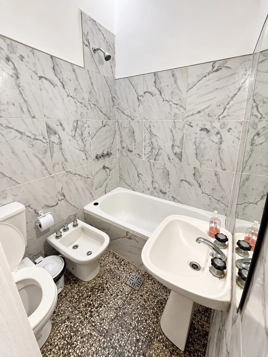 Casa en venta c/ cochera en Tres Cerritos - Imagen 4
