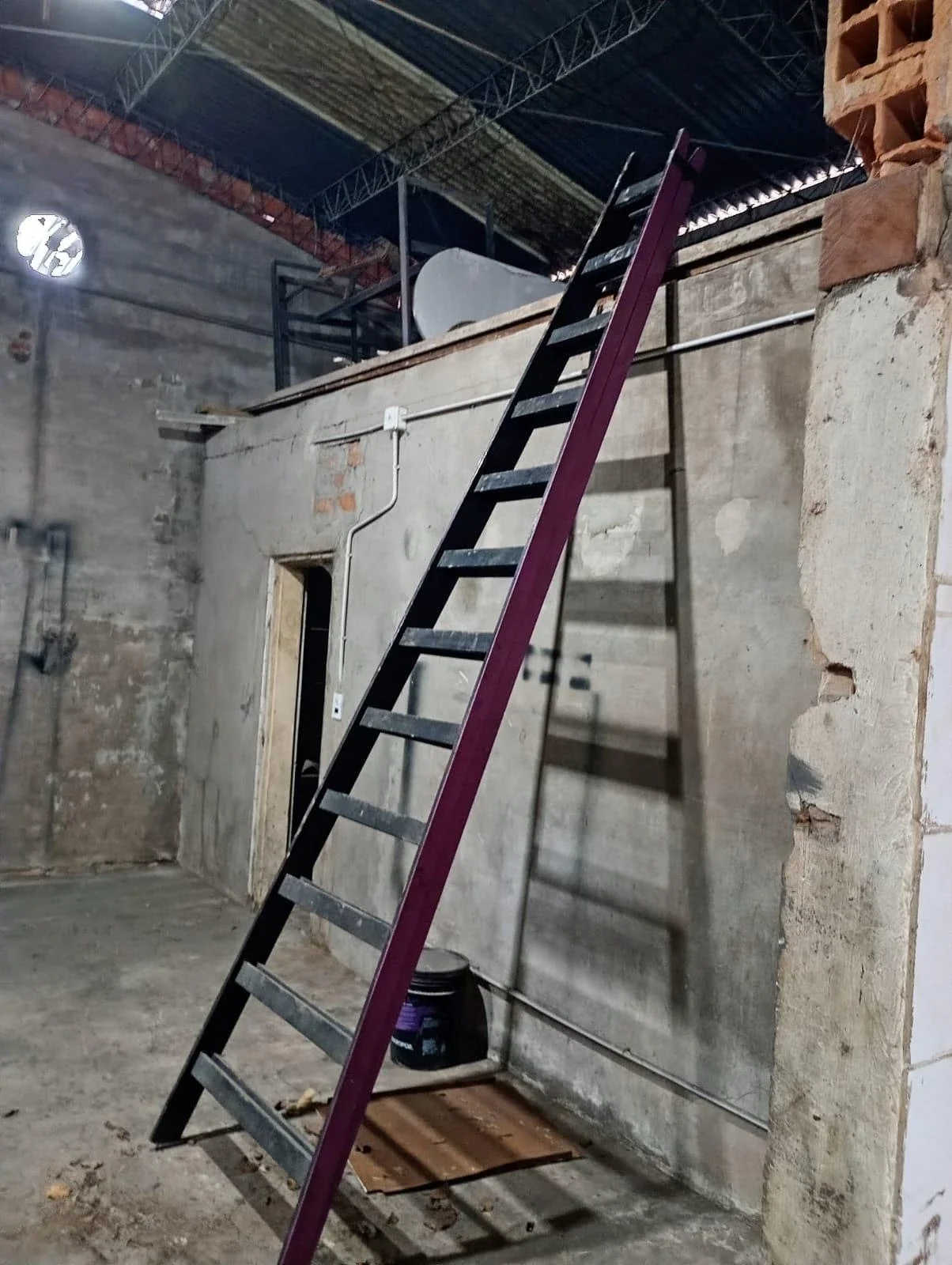 Local/galpón 340 m² en avenida — José C. Paz, trifásica - Imagen 5