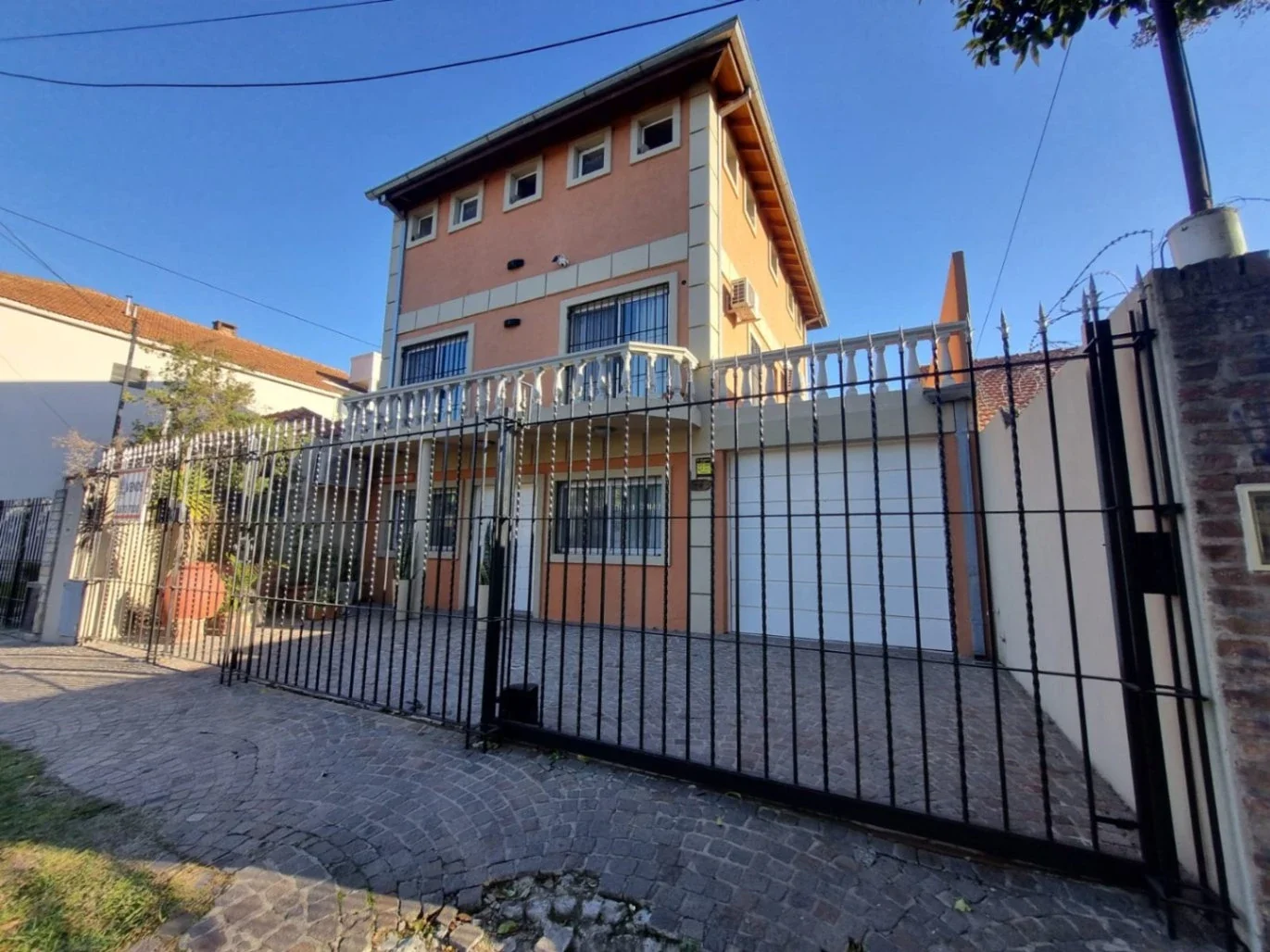 Casa en venta c/ cochera en General Pacheco - Imagen 1