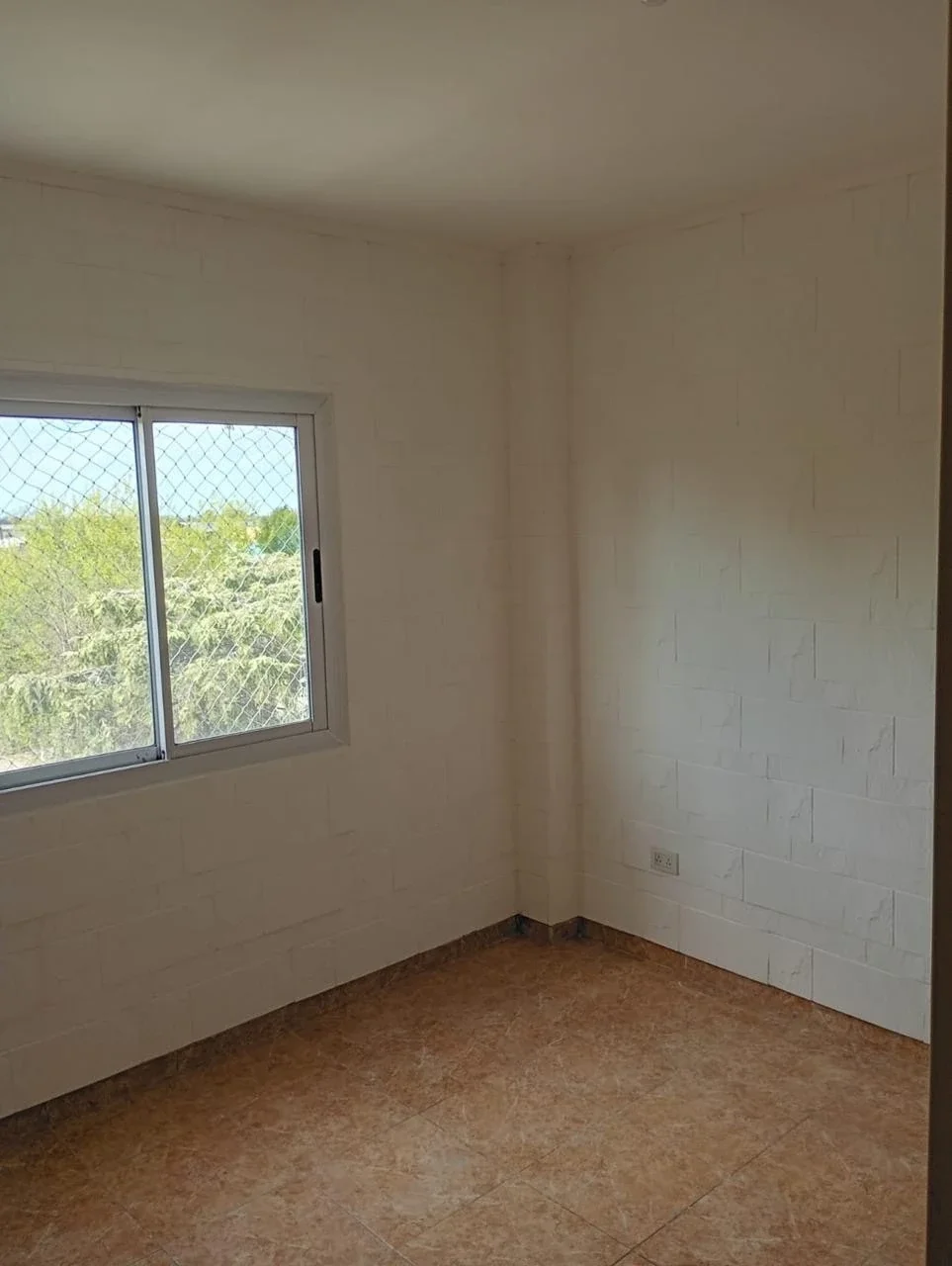 Departamento en alquiler c/ cochera en San Miguel de Ghiso - Imagen 5