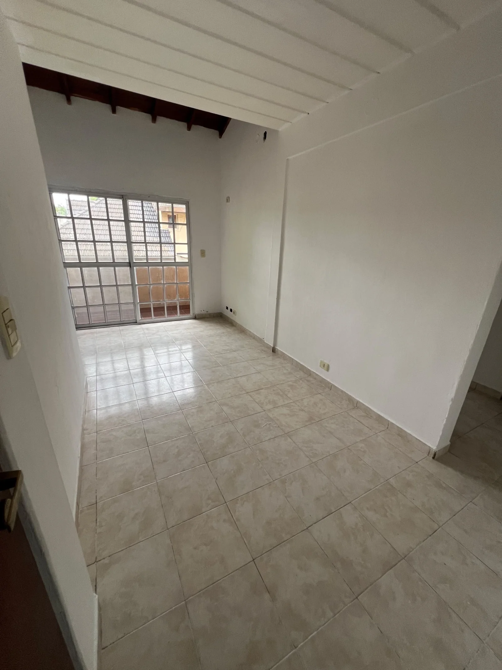 Departamento en alquiler c/ cochera en San Miguel - Imagen 2