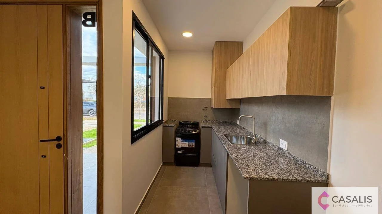 Casa en alquiler c/ cochera en Luján de Cuyo - Imagen 2