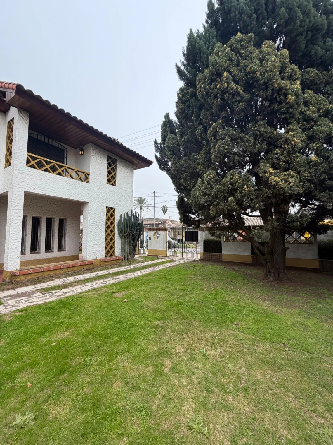 Casa en alquiler c/ cochera en Grand Bourg - Imagen 4