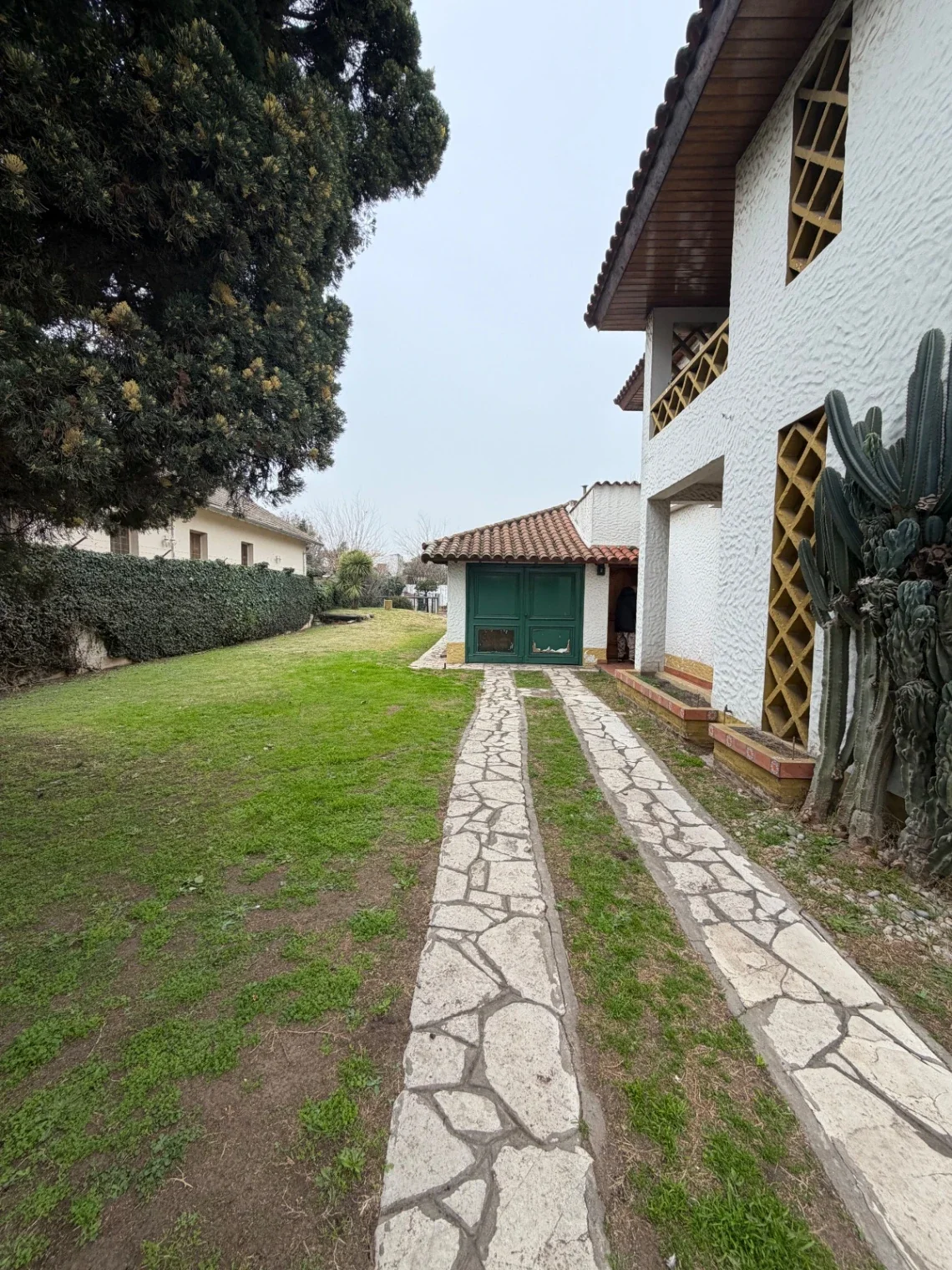 Casa en alquiler c/ cochera en Grand Bourg - Imagen 3