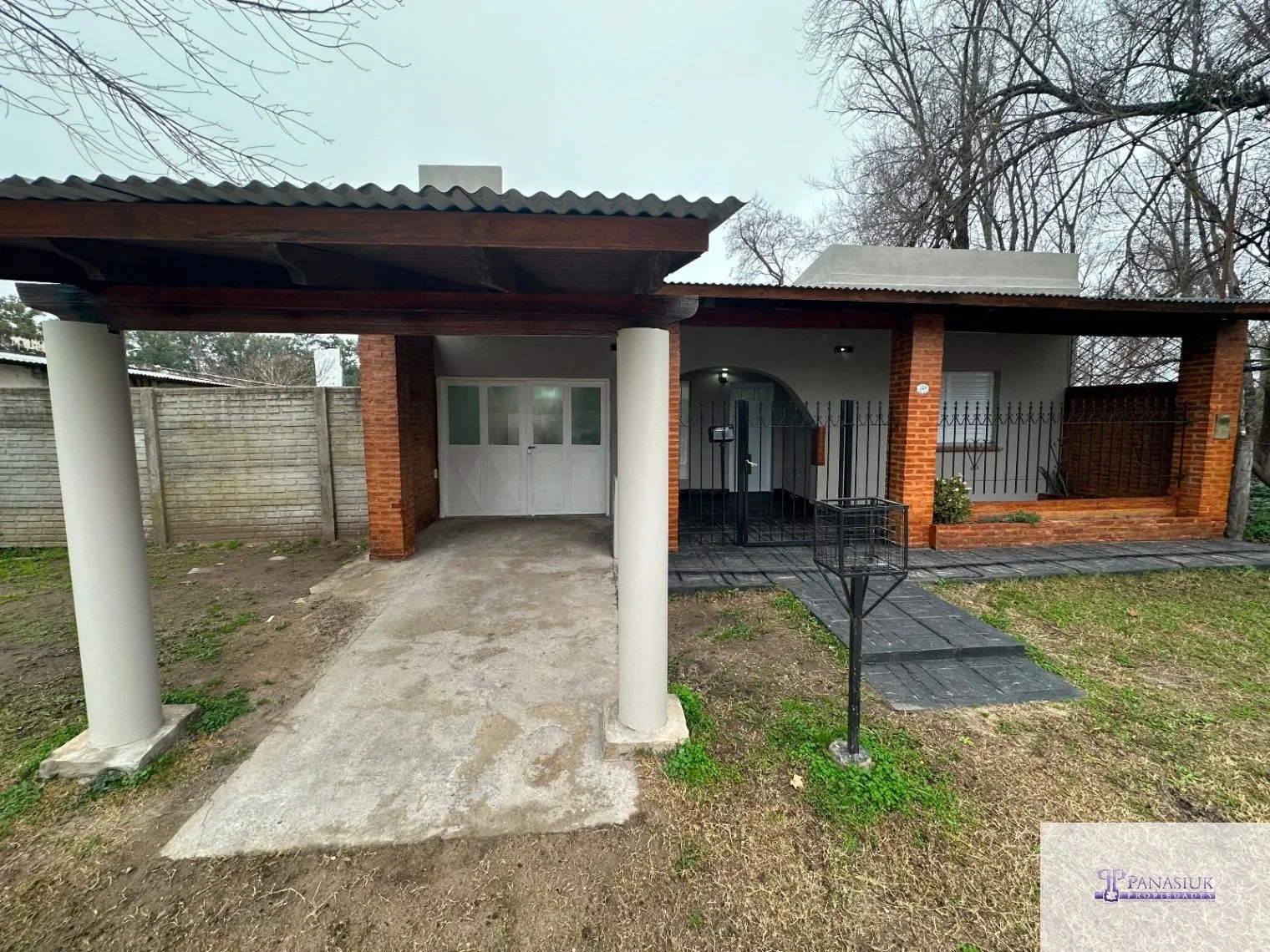 Casa en venta c/ cochera en 9 de Julio - Imagen 1