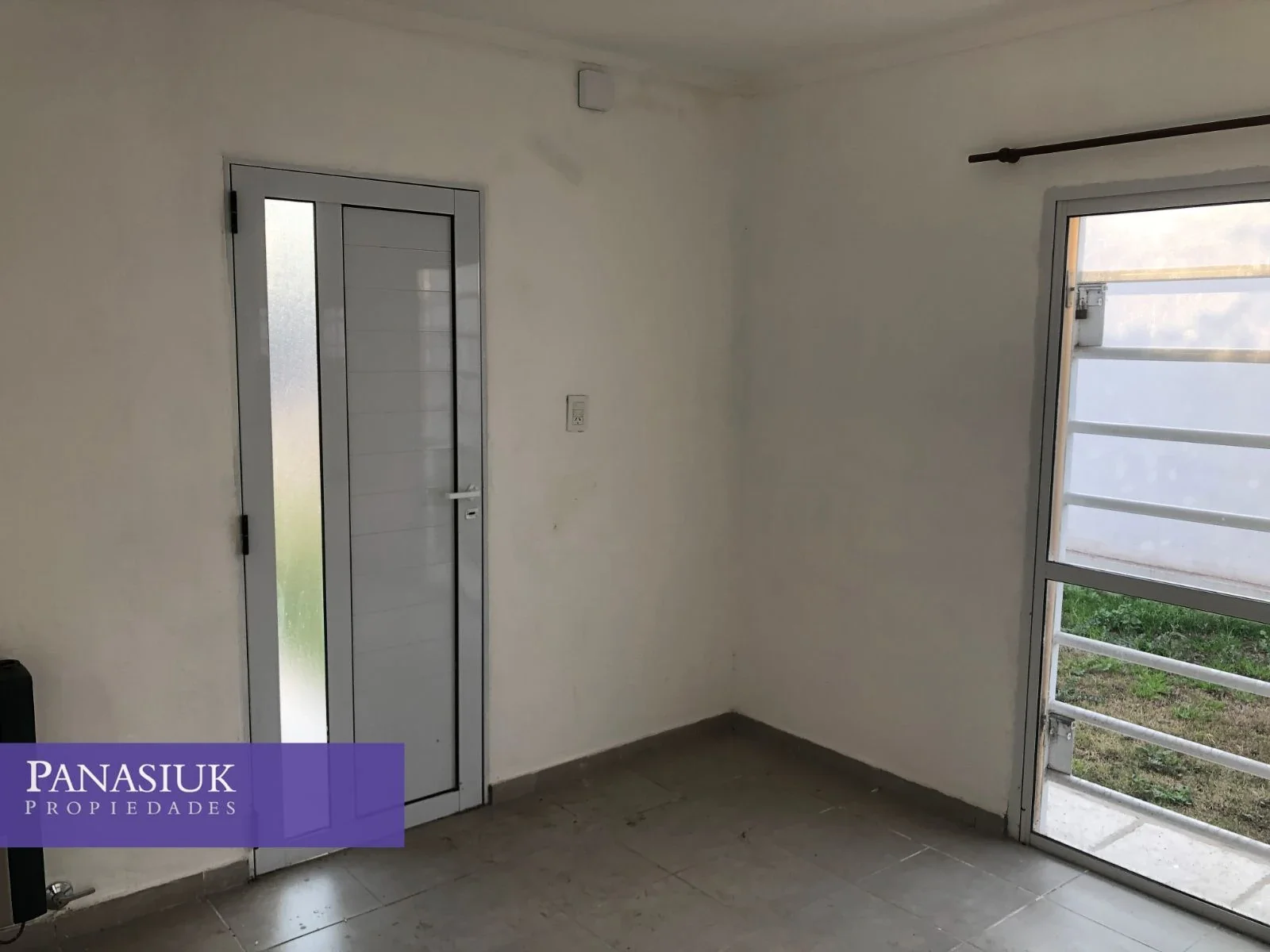 Casa en venta de 2 dormitorios c/ cochera en 9 de Julio - Imagen 2