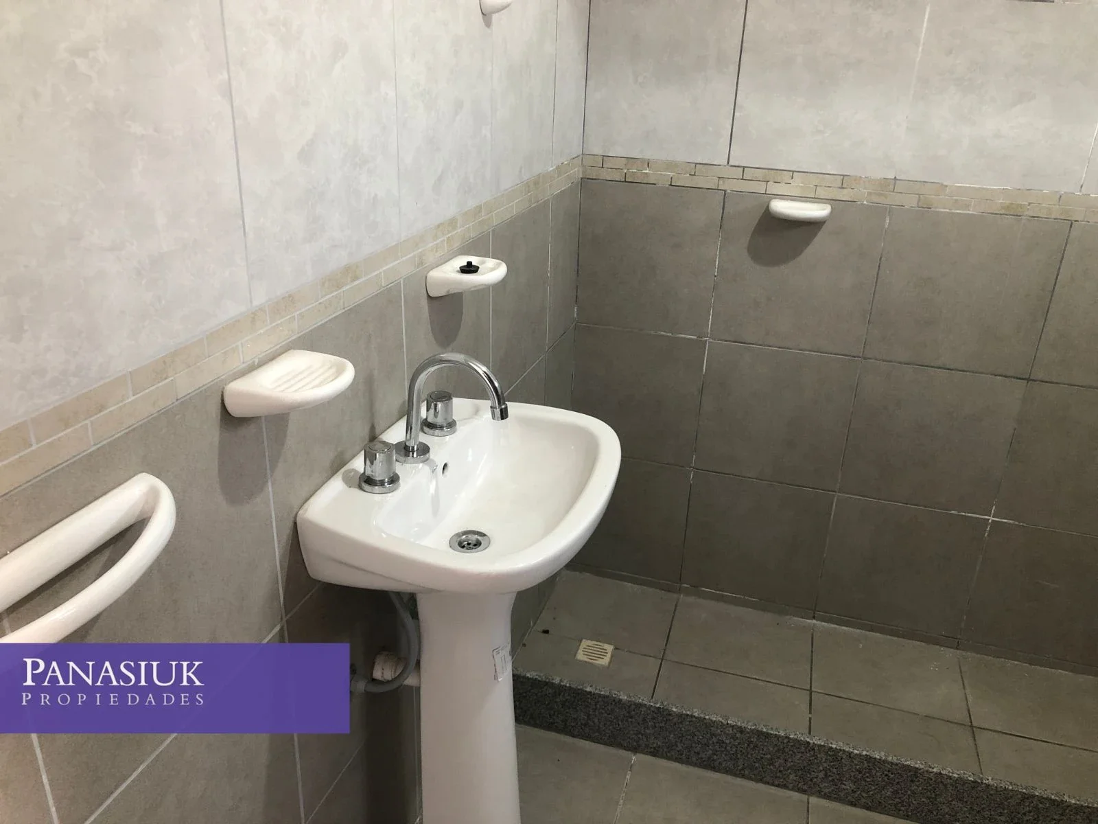 Casa en venta de 2 dormitorios c/ cochera en 9 de Julio - Imagen 5