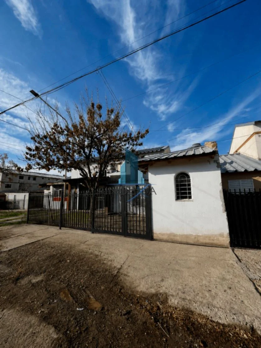 Casa en las 827 viviendas - Imagen 1