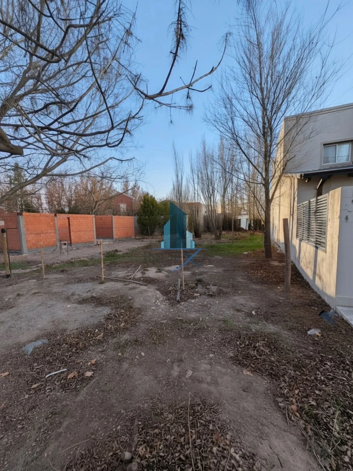 Lote en barrio Entre Aguas II - 300m2 todos los servicios - Imagen 4
