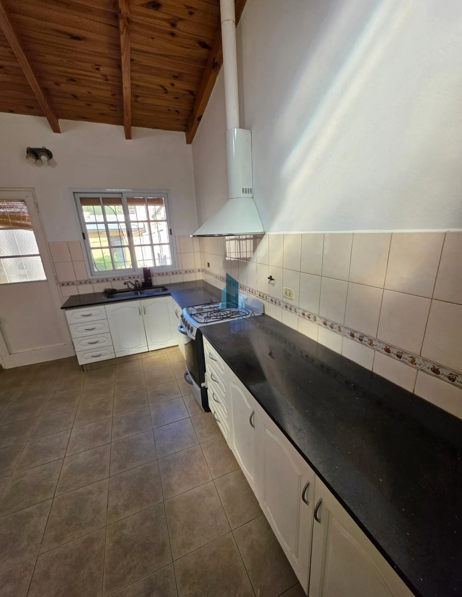 Casa de 3 dormitorios en venta - Salta 1836 - Imagen 4