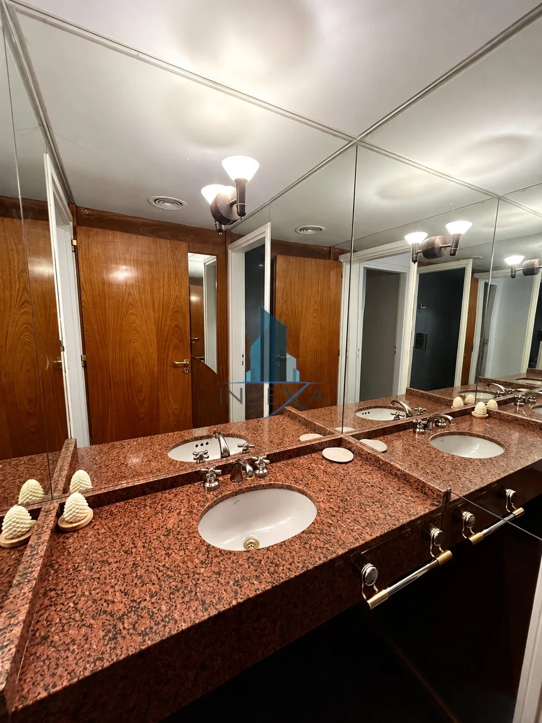 Exclusivo departamento sobre el canalito - Imagen 2