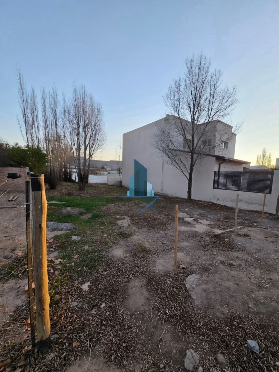 Lote en barrio Entre Aguas II - 300m2 todos los servicios - Imagen 5