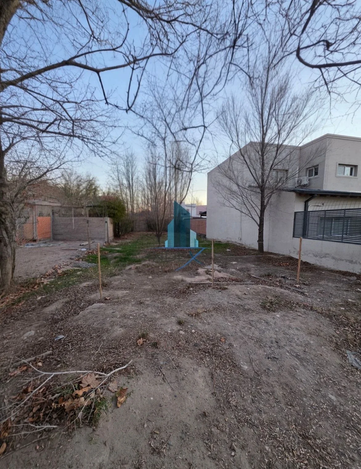 Lote en barrio Entre Aguas II - 300m2 todos los servicios - Imagen 3