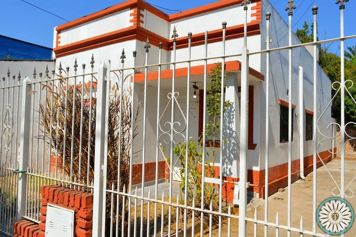 Casa en venta c/ cochera en Lomas de Zamora - Imagen 1