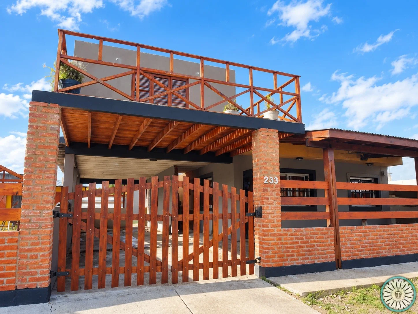 Casa en venta c/ cochera en San Clemente - Imagen 1