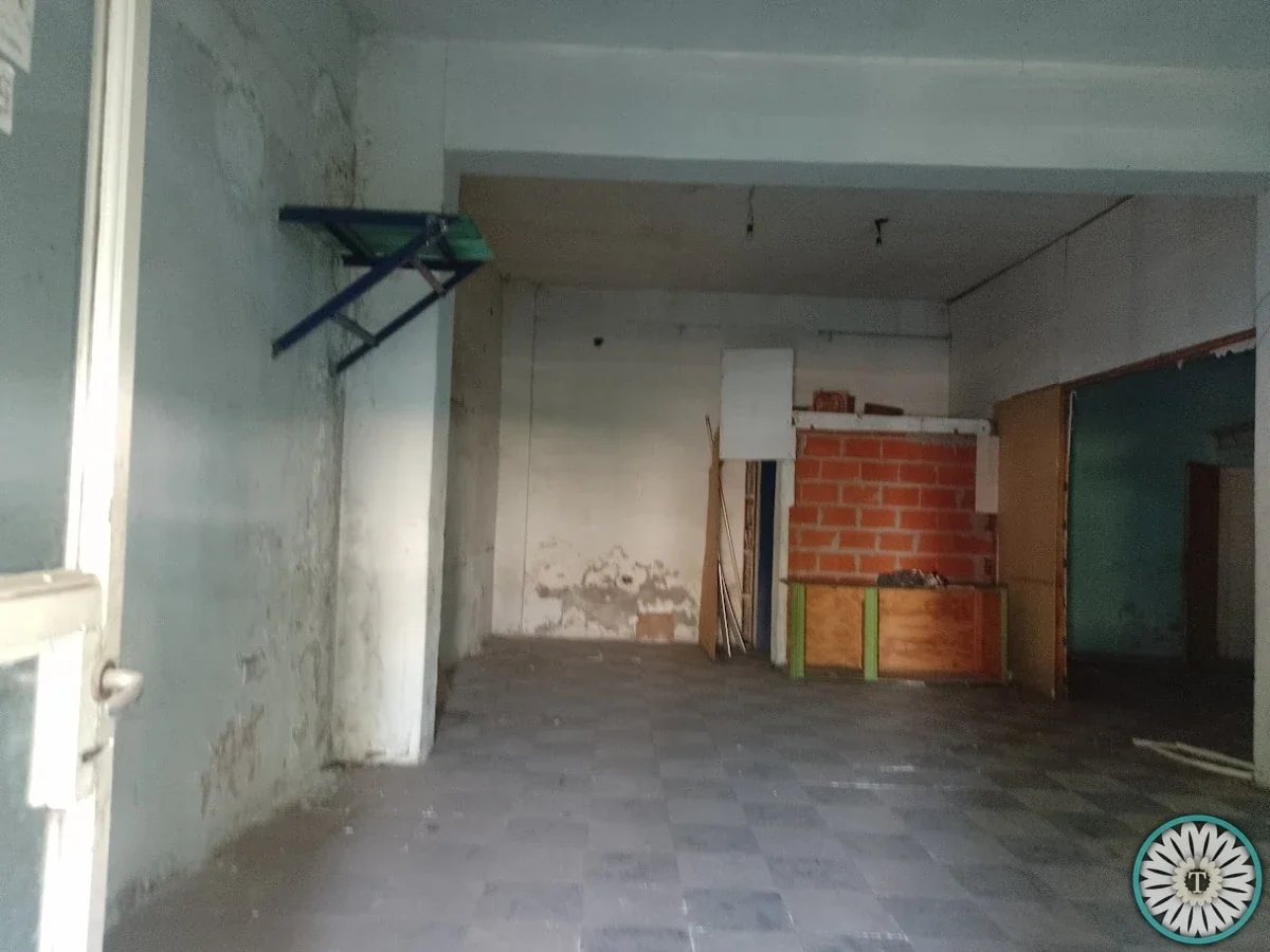 Local comercial en alquiler ubicado en Burzaco - Imagen 4