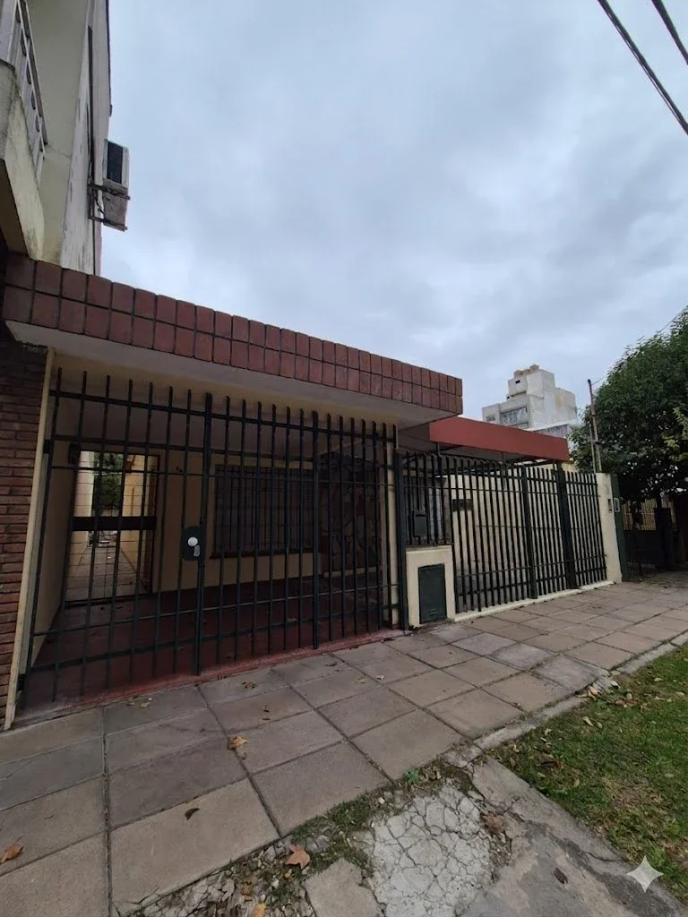 Casa en venta c/ cochera en Muñiz - Imagen 2