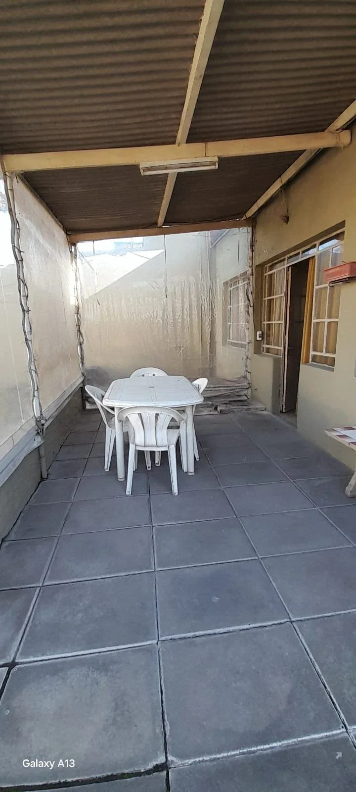 Casa en alquiler en Bella Vista para uso deposito o taller interno - Imagen 5