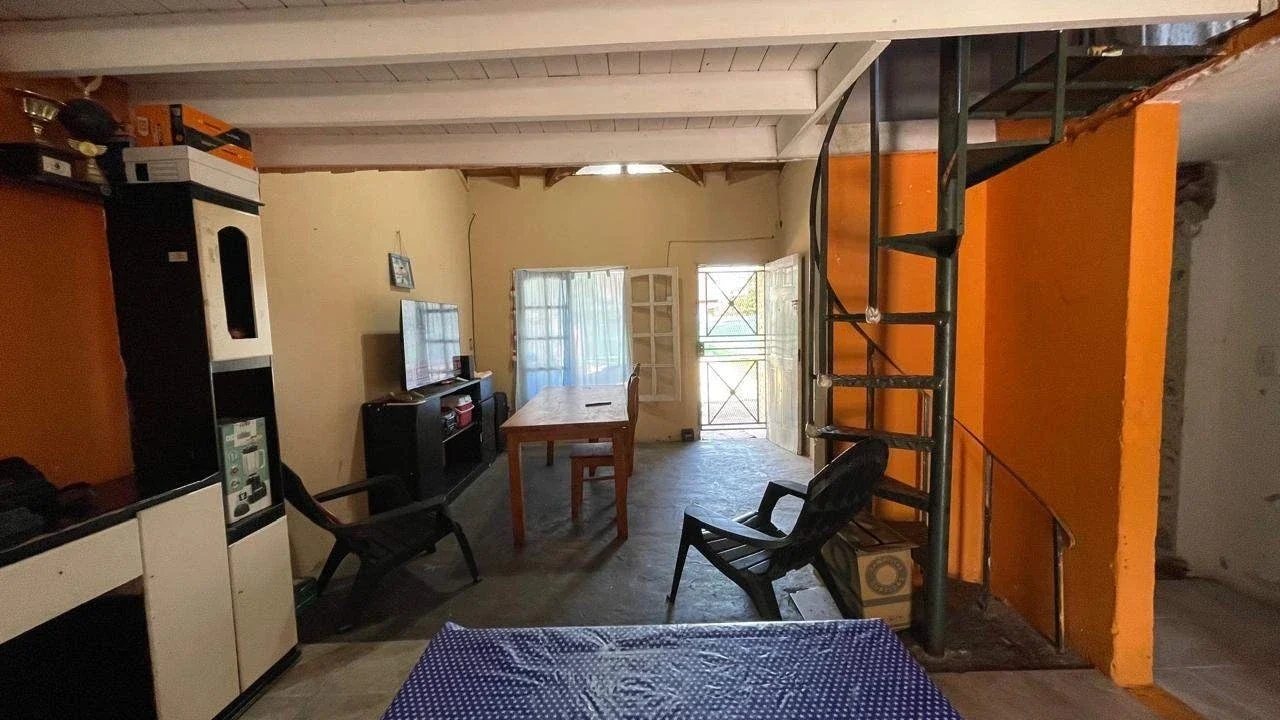 Casa en alquiler c/ cochera en San Miguel - Imagen 2