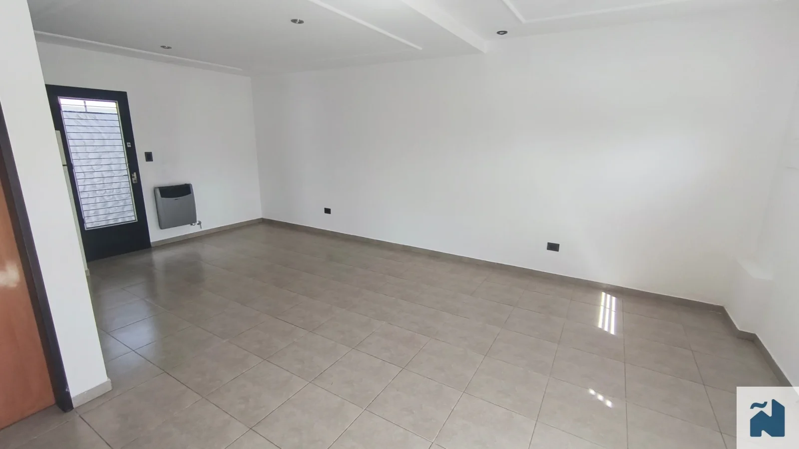 Dúplex en alquiler c/ cochera en Los Hornos - Imagen 3