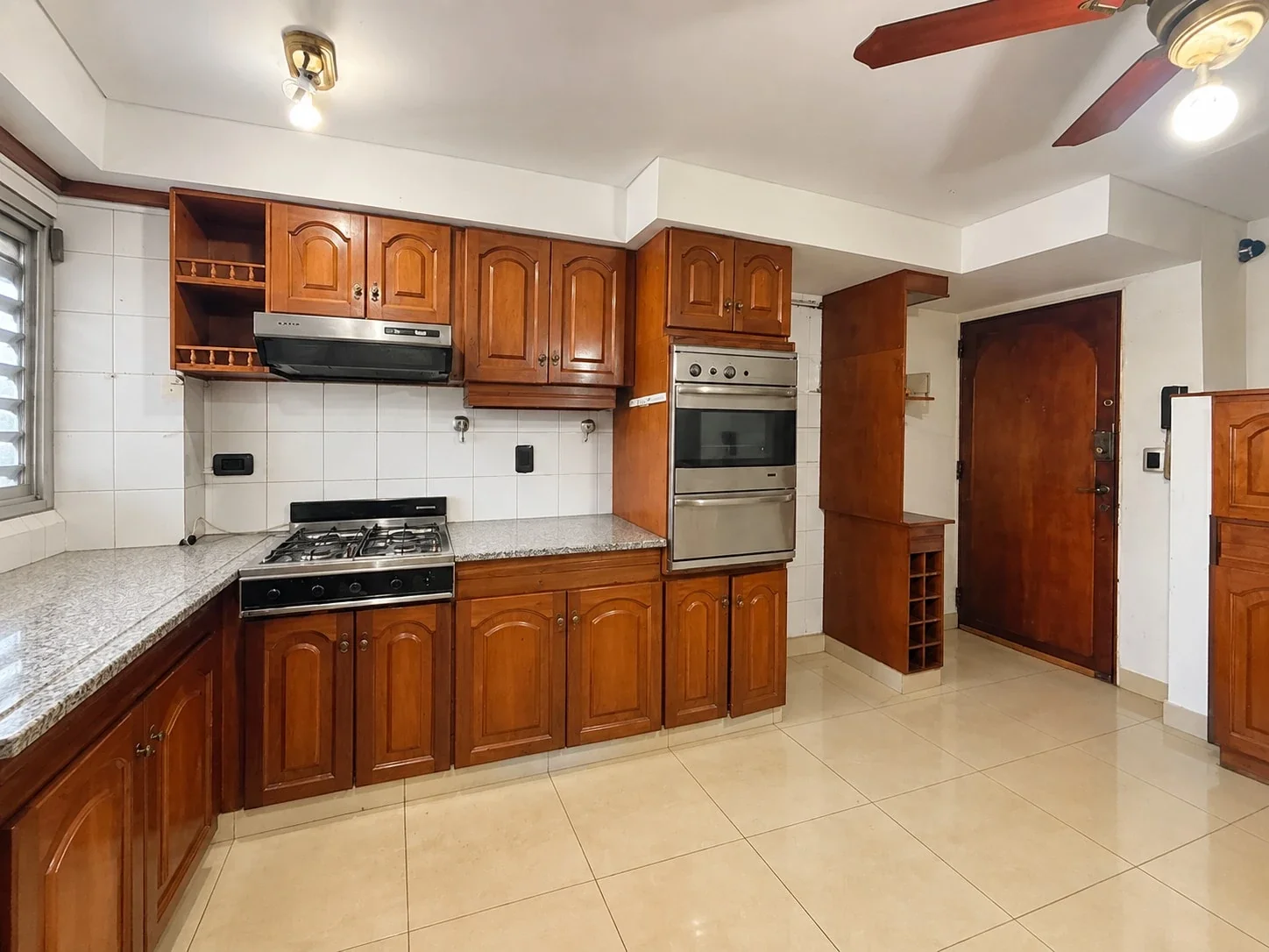 Departamento en Venta Cuatro Ambientes con Cochera y Balcon Lomas de Zamora - Imagen 5