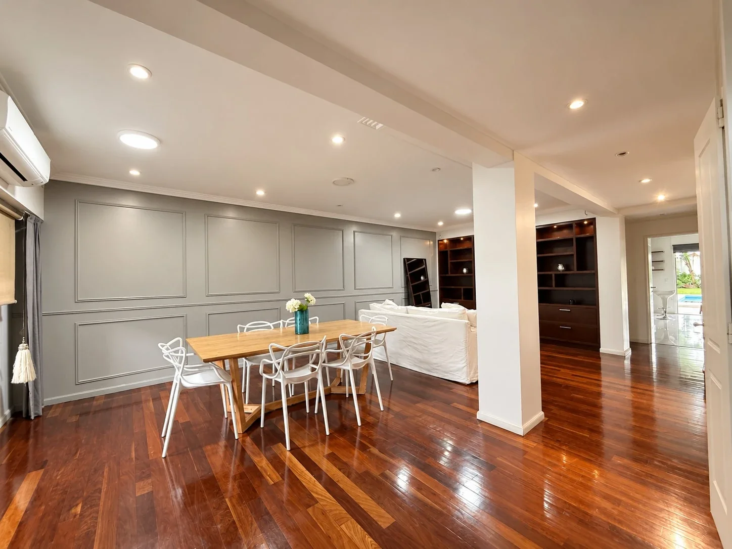 Casa en alquiler seis ambientes con cochera y pileta en Villa Devoto - Imagen 3