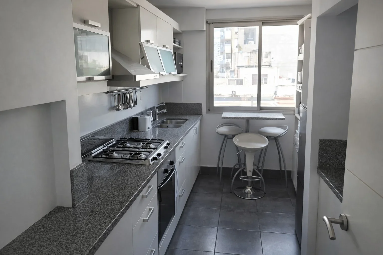 Alquiler departamento 3 ambientes con cochera en Olivos - Imagen 5