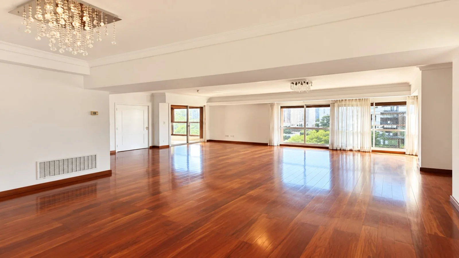 Departamento en Alquiler Seis Ambientes con Cochera en Vicente López - Imagen 1