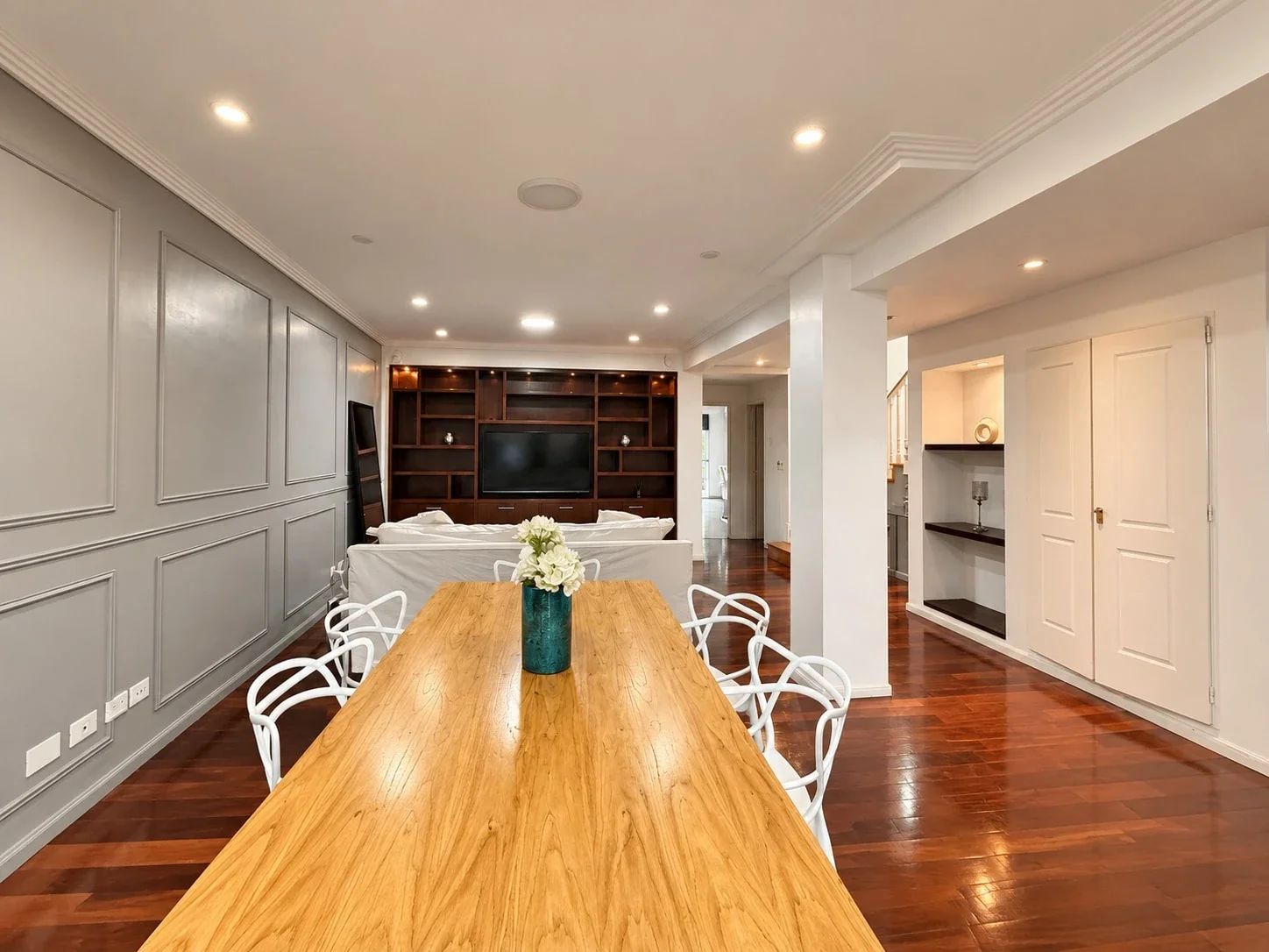 Casa en alquiler seis ambientes con cochera y pileta en Villa Devoto - Imagen 4