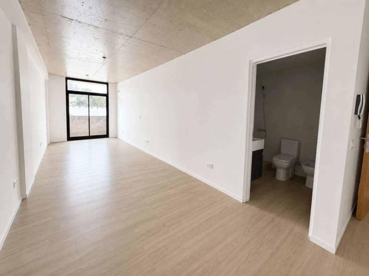 Monoambiente amplio en venta en Coghlan oportunidad - Imagen 2