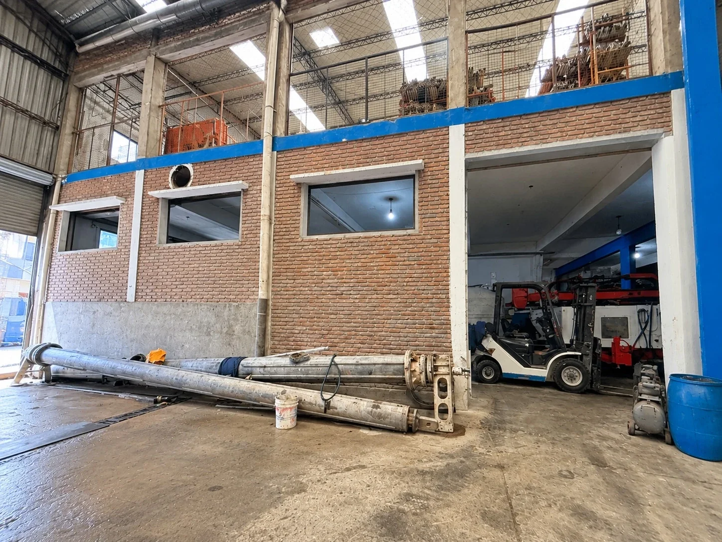 Depósito en venta con montacarga cocheras 1700mts Lanus - Imagen 5