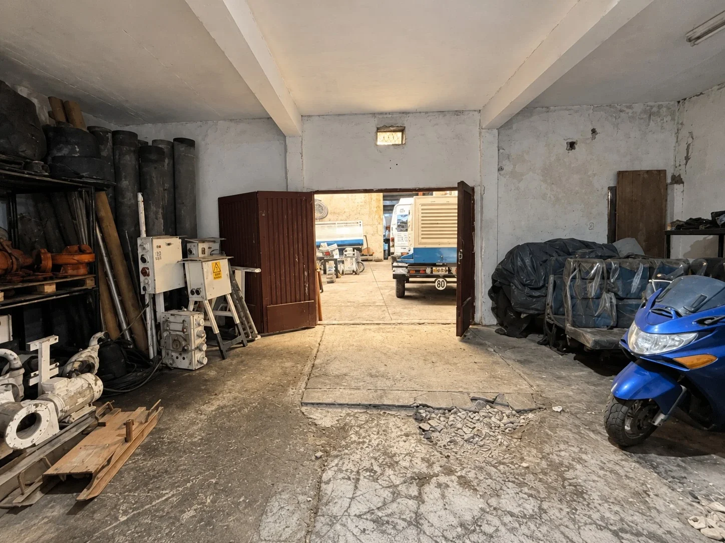 Depósito en venta de 400mts Lanus  cocheras - Imagen 4
