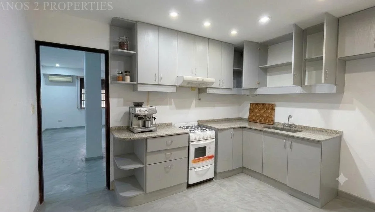 Venta de PH 4 ambientes con patio en Olivos - Imagen 3