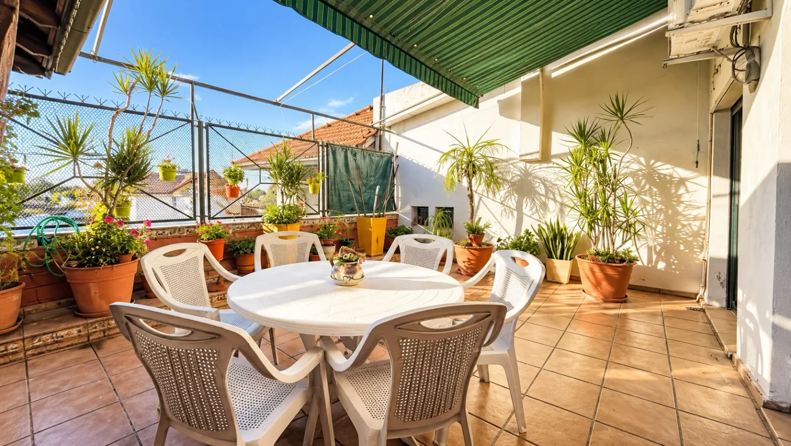 PH en Venta 4 ambientes con terraza, quincho y cochera en Turdera - Imagen 2