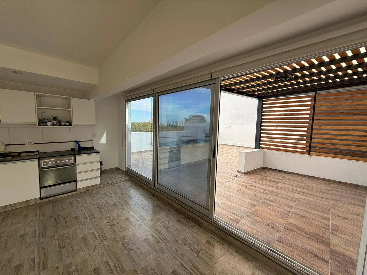 ALQUILER | 2 Ambientes con Terraza Propia de 38 m² y Palier Privado en Núñez. - Imagen 3