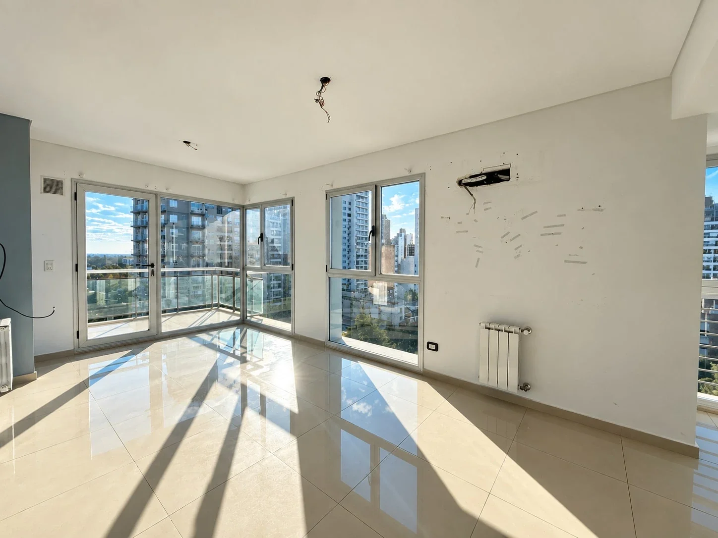 Departamento Dos Ambientes Alquiler Lomas de Zamora  Balcon, Amenities Cochera - Imagen 3